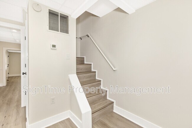 Building Photo - 152 E South St