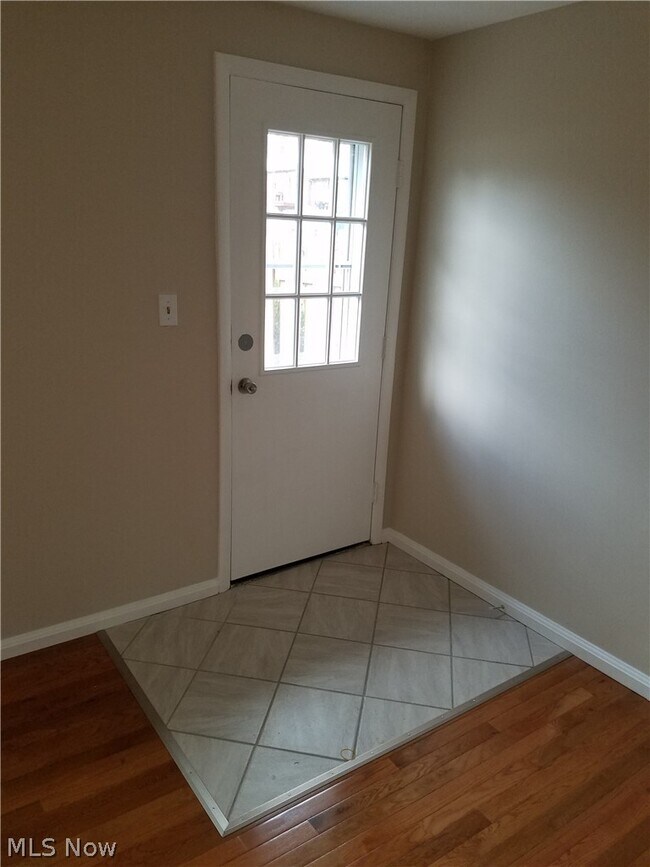 Building Photo - 1807 Higby Dr