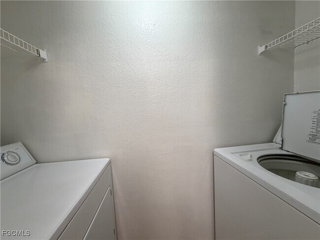 Building Photo - 12520 Equestrian Cir