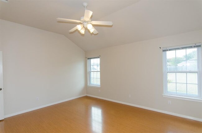 Building Photo - 1006 Promenade Ct