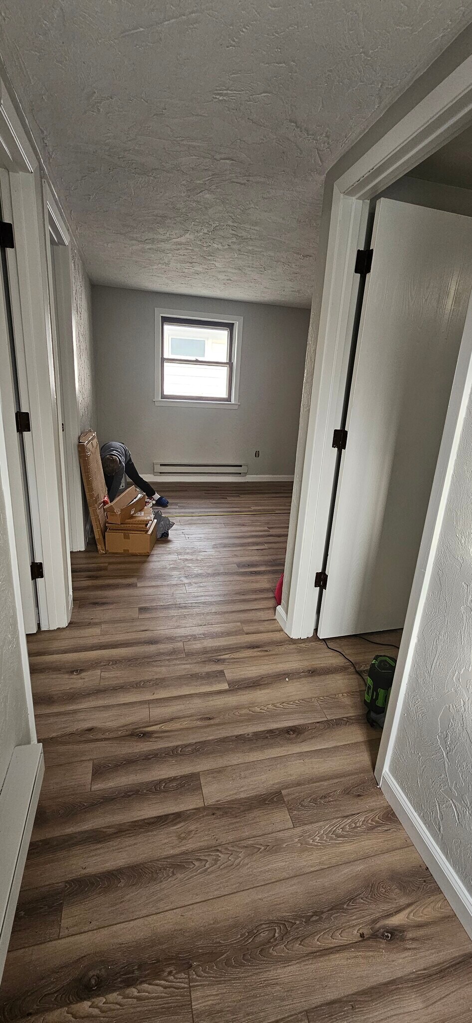 Building Photo - 585 Woodside Ave