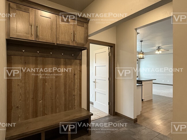 Building Photo - 4866 Prairie School Dr