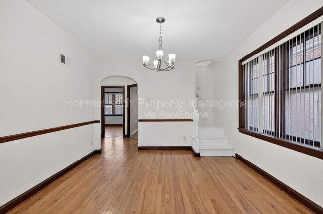 Building Photo - 3155 Hampton Ave