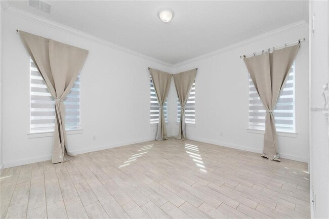 Building Photo - 8664 Dubochet St