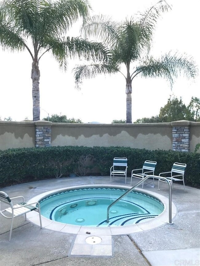 Jacuzzi - 26426 Arboretum Way