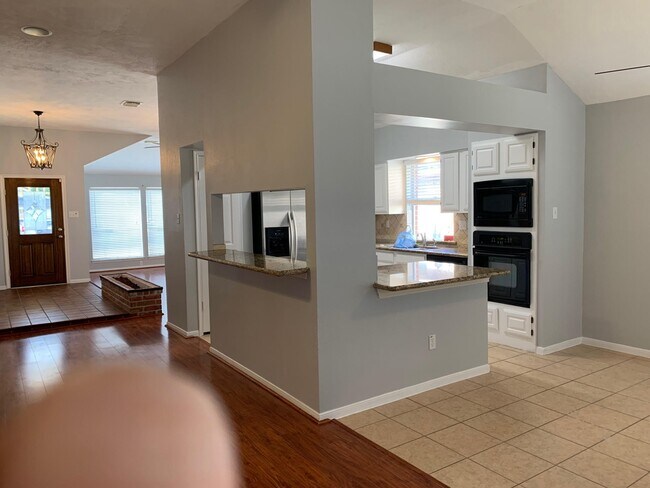 Building Photo - 3111 Lazy Brook Dr