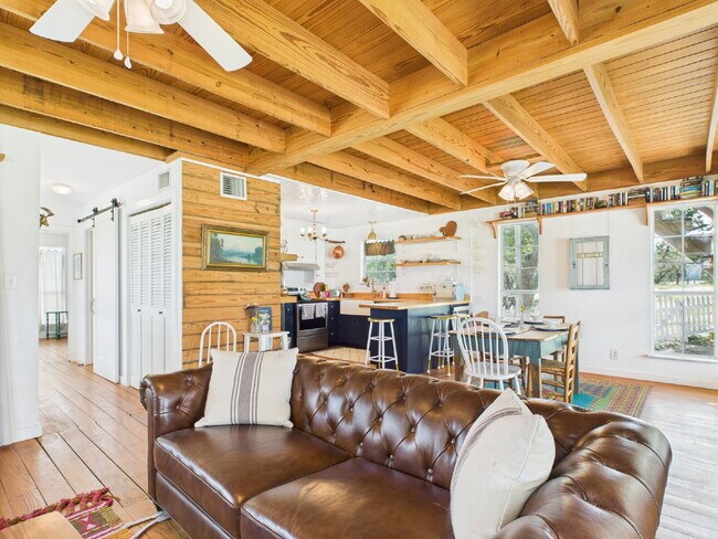 Building Photo - Hunting Retreat with 40 acre Yard