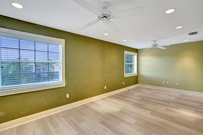 Building Photo - 10902 Tamoron Ln