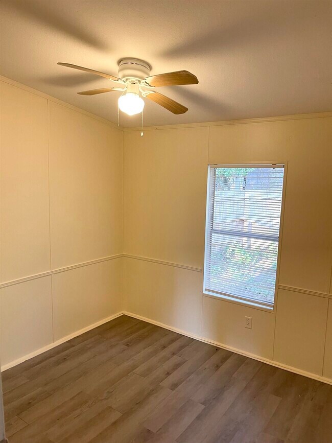 Building Photo - 5445 Fallow Ln