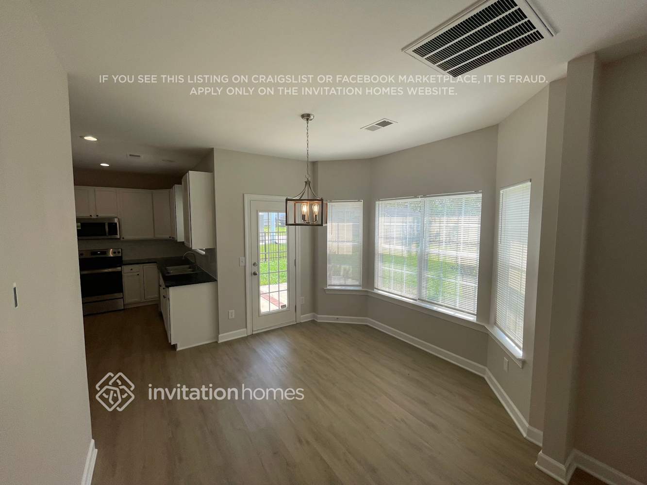Building Photo - 527 Clearwater Dr