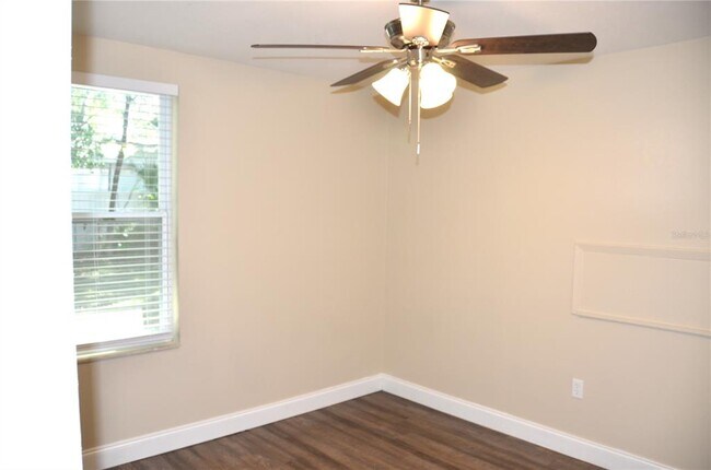 Building Photo - 1108 Flamingo Dr