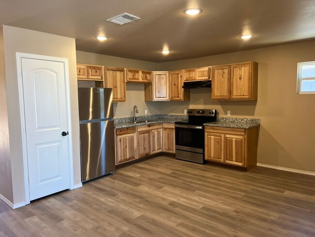 Building Photo - 3 Bedroom Home In Lubbock ISD!