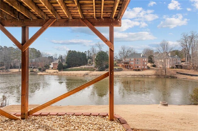 Building Photo - 870 Longstone Landing