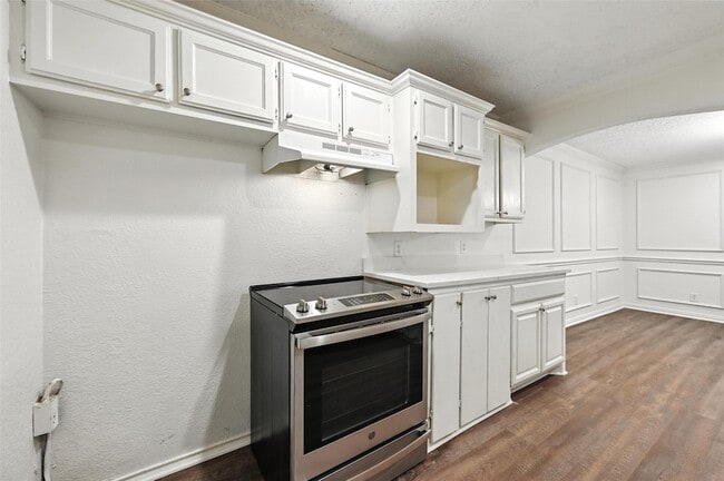 Building Photo - 508 E Sanford St