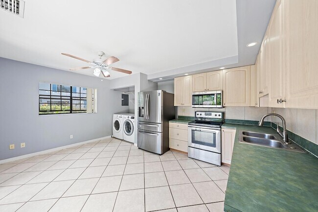 Building Photo - 352 Prestwick Cir