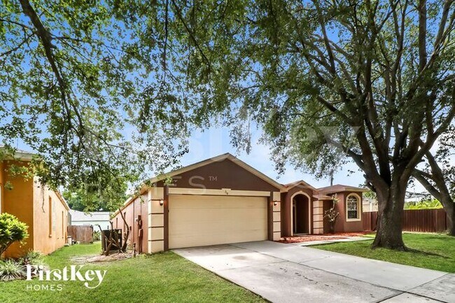 Primary Photo - 318 Country Vineyard Dr