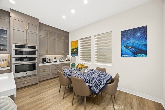 Building Photo - 478 Sycamore Dr