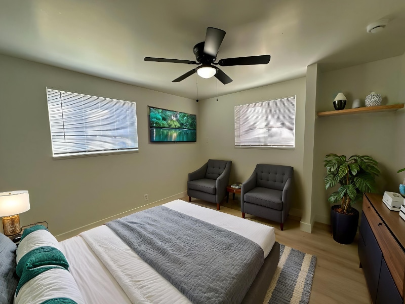 Building Photo - 1340 S 200 E