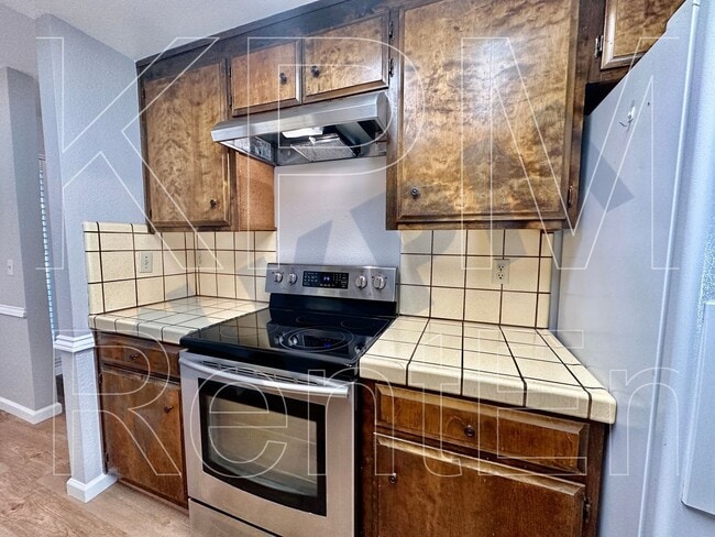 Building Photo - 2331 Shropshire Ct