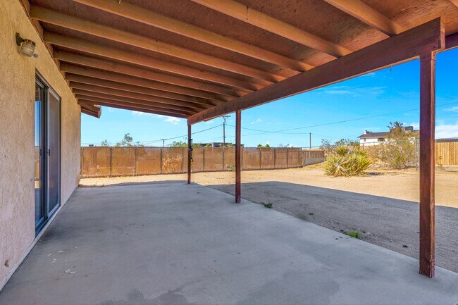 Building Photo - 7121 Quail Spring Ave