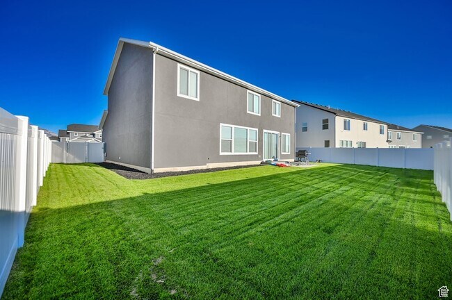 Building Photo - 1034 S 850 W