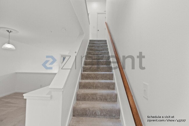 Building Photo - 11570 Stone Ave N
