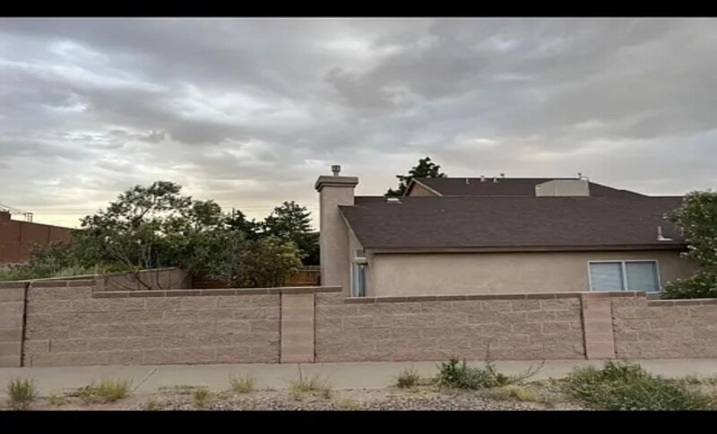 Building Photo - 4761 Jessica Dr NE