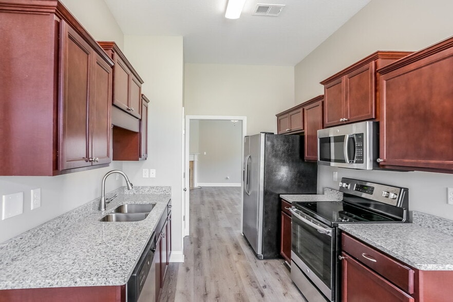 Building Photo - 3242 Earlcastle Dr