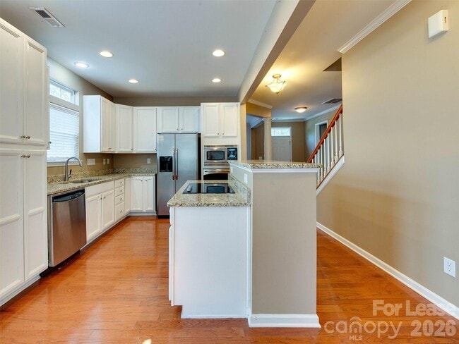 Building Photo - 8164 Bridgegate Dr