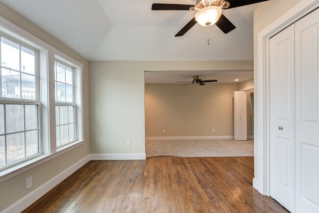 Building Photo - Tech Terrace Pre-lease!!