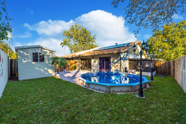 Building Photo - 6378 Moseley St