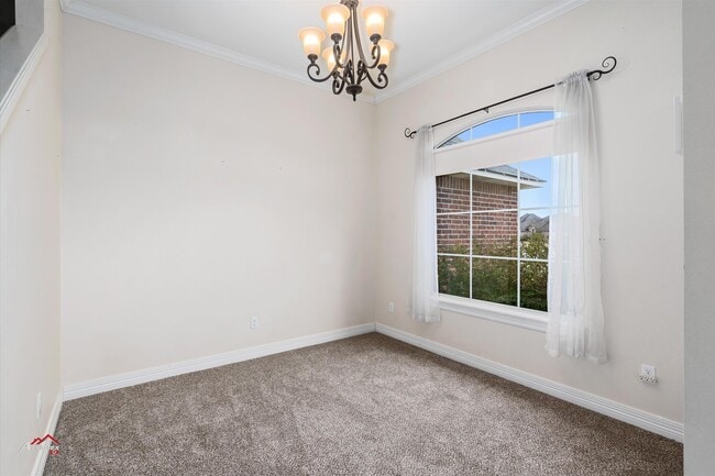 Building Photo - 306 Avondale Ln