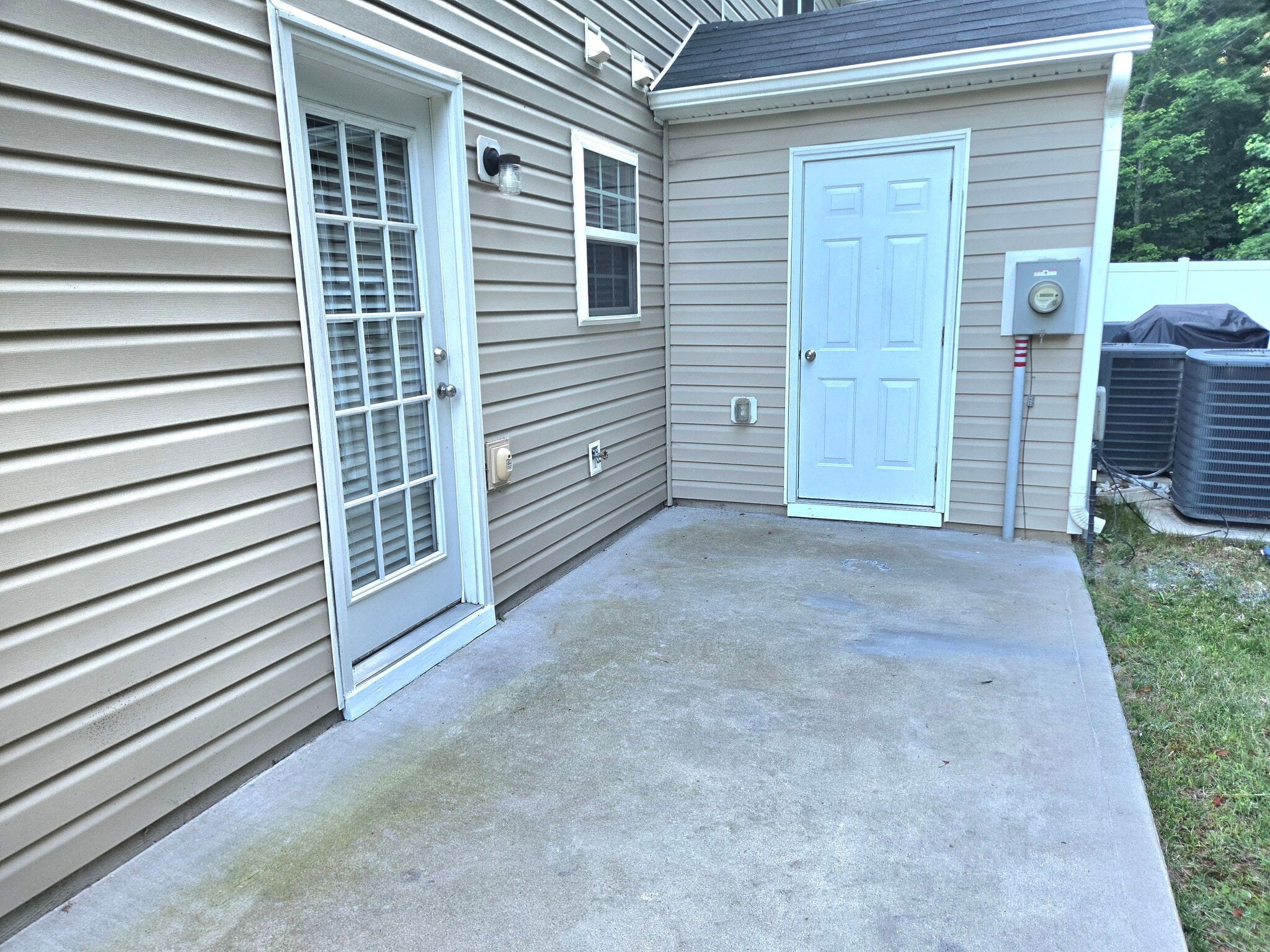Building Photo - 6522 Ashebrooke Dr