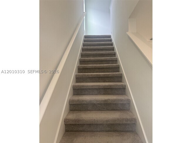Building Photo - 5423 Meadow Walk Dr