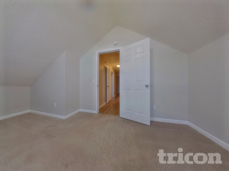 Building Photo - 2345 Iron Horse Dr