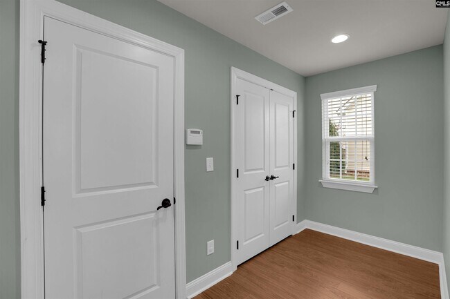 Building Photo - 1340 Beechfern Cir