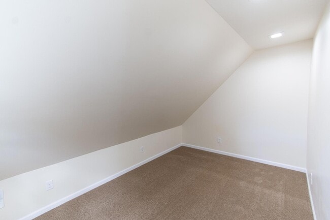 Building Photo - 7208 33rd Ave