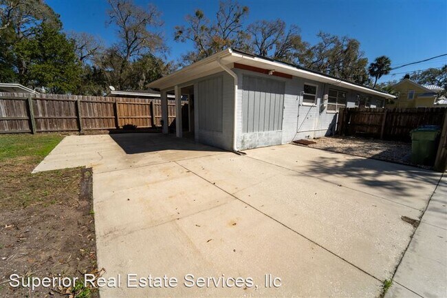 Building Photo - 64 Fullerwood Dr