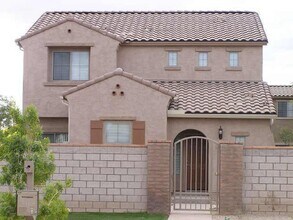 Building Photo - Beautiful 3bd/2ba Home in Gated Community