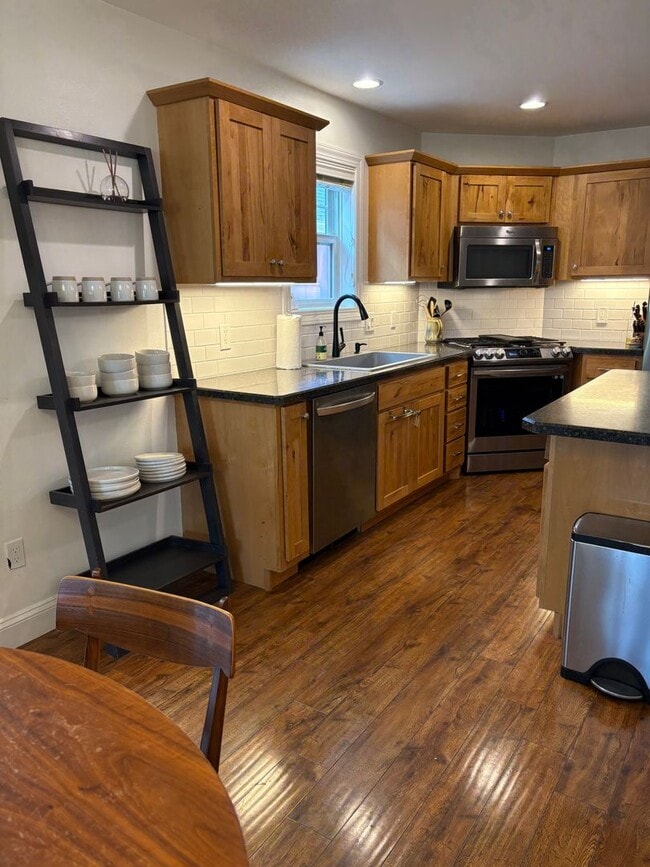 Building Photo - Josephine crossing 4 bedroom cottage