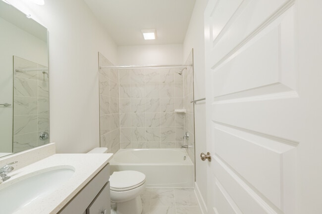 Building Photo - 9987 Magnolia Ridge Dr