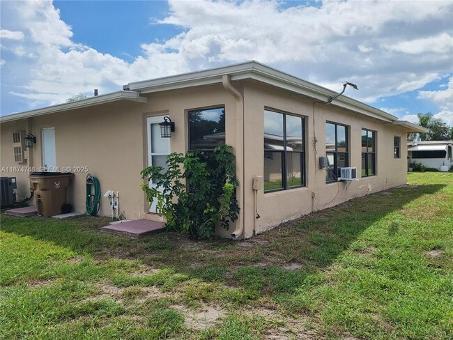 Building Photo - 4751 NW 12th Dr