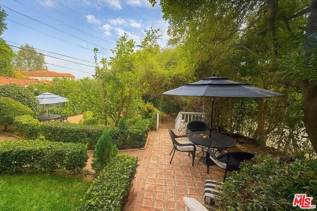 Building Photo - 8296 Presson Pl