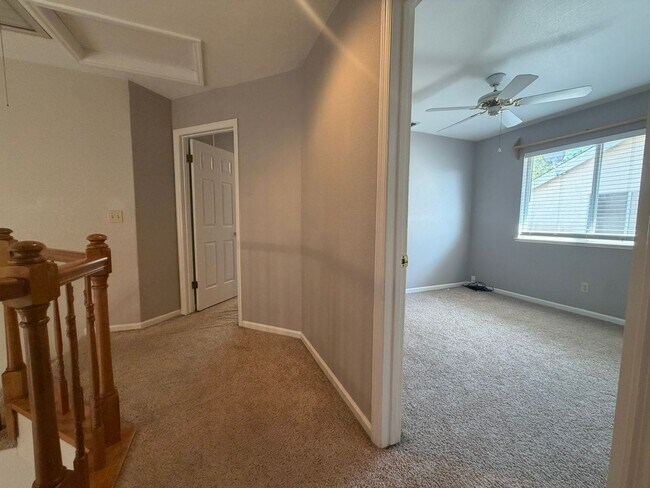 Building Photo - 8420 Oak Flat Way