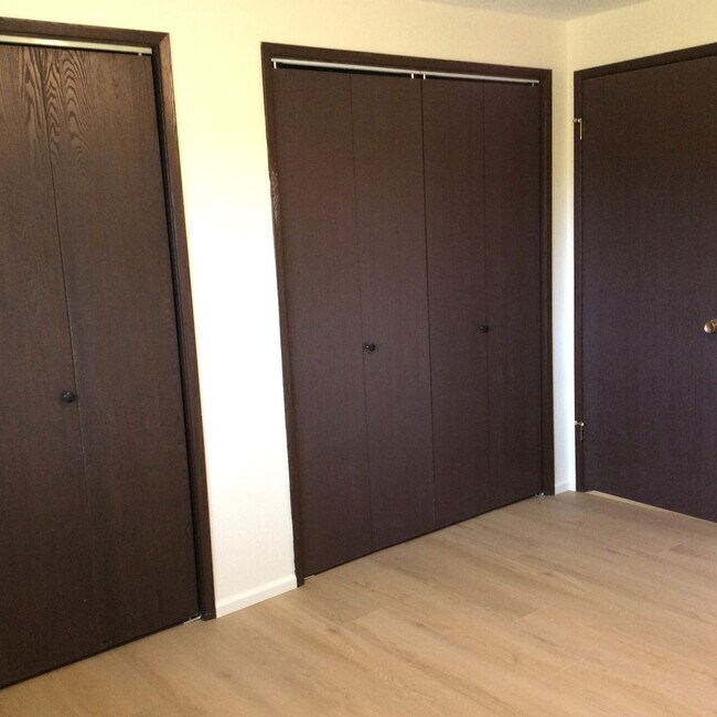 Building Photo - Kemper