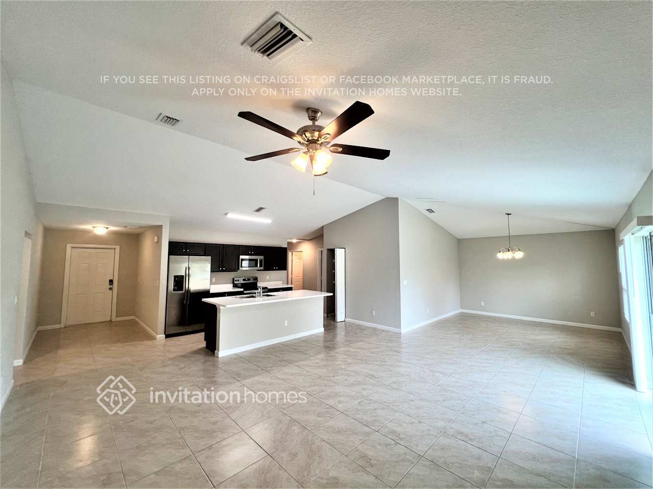 Building Photo - 832 SE Starflower Ave