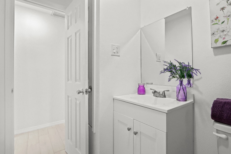 Building Photo - 9316 San Lorenzo Ave