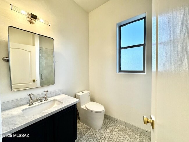 Building Photo - 5926 N Campo Abierto