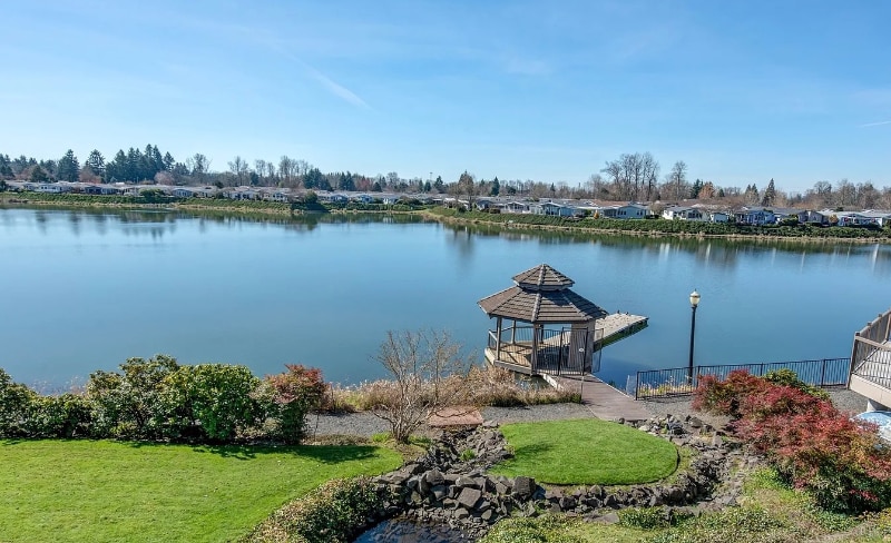 Building Photo - 2060 Lakeland Way