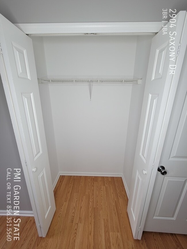 Building Photo - 2904 Saxony Dr